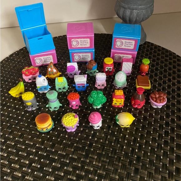 Shopkins Set - Picture 2 of 2